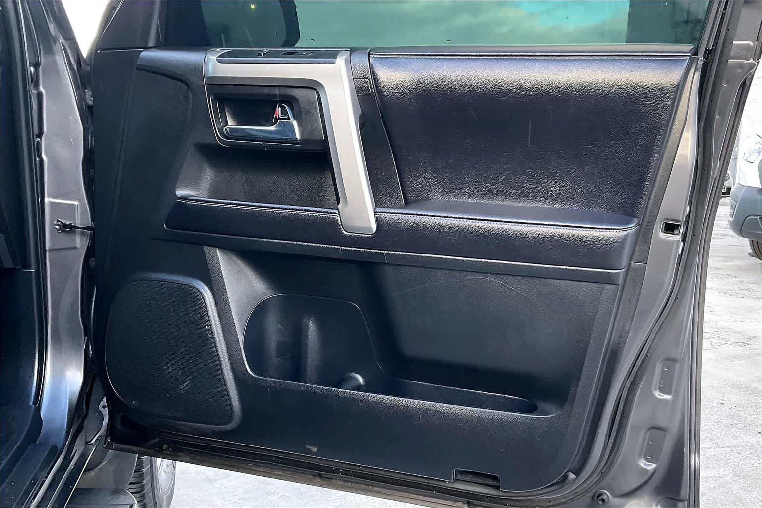 Used 2018 Toyota 4Runner SR5 Premium RWD image 28