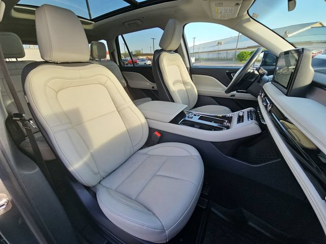 Used 2025 Lincoln Aviator Reserve w/ Illumination Package AWD/4WD image 30