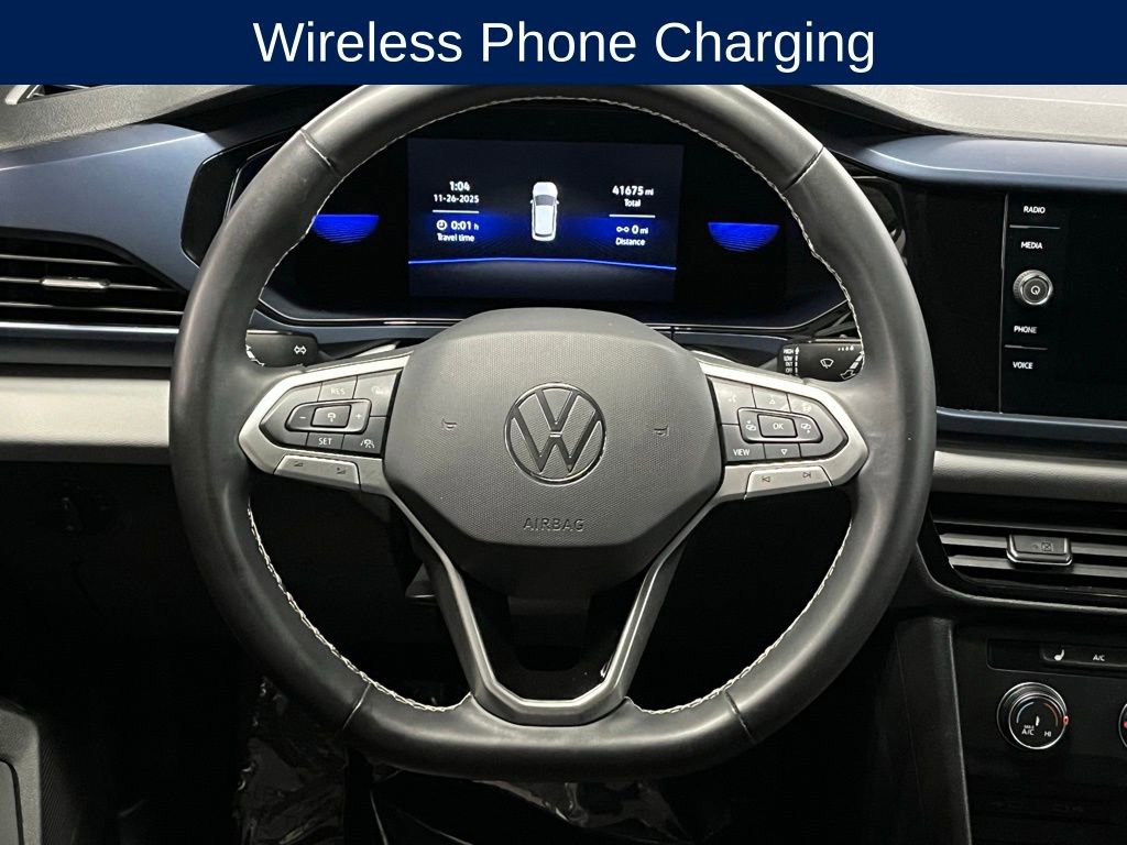 Used 2022 Volkswagen Taos SE w/ Panoramic Sunroof Package image 9