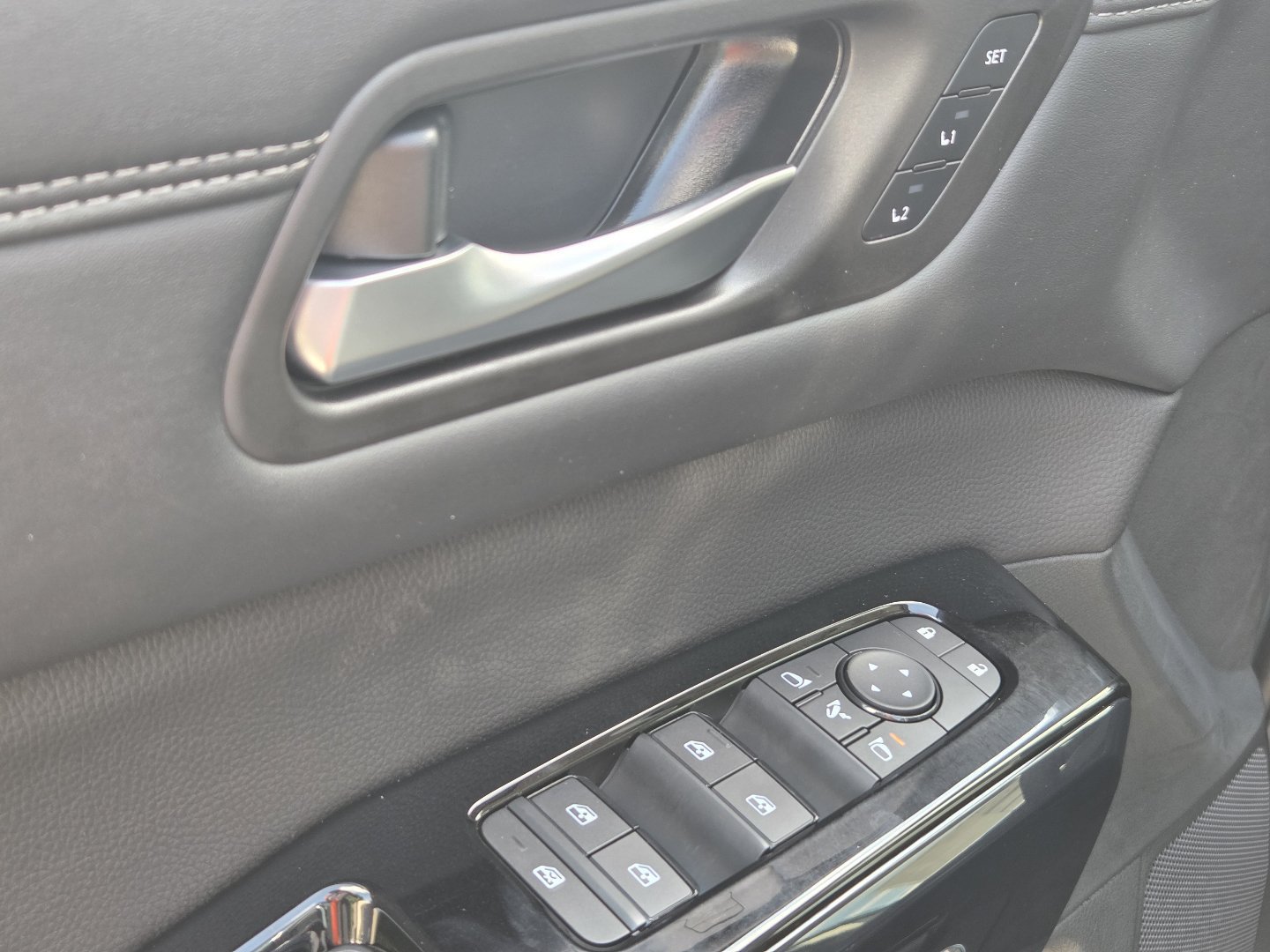 New 2026 Nissan Pathfinder Platinum AWD/4WD image 32