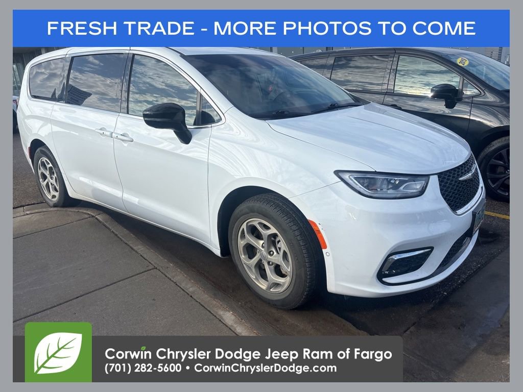 Used 2024 Chrysler Pacifica Limited