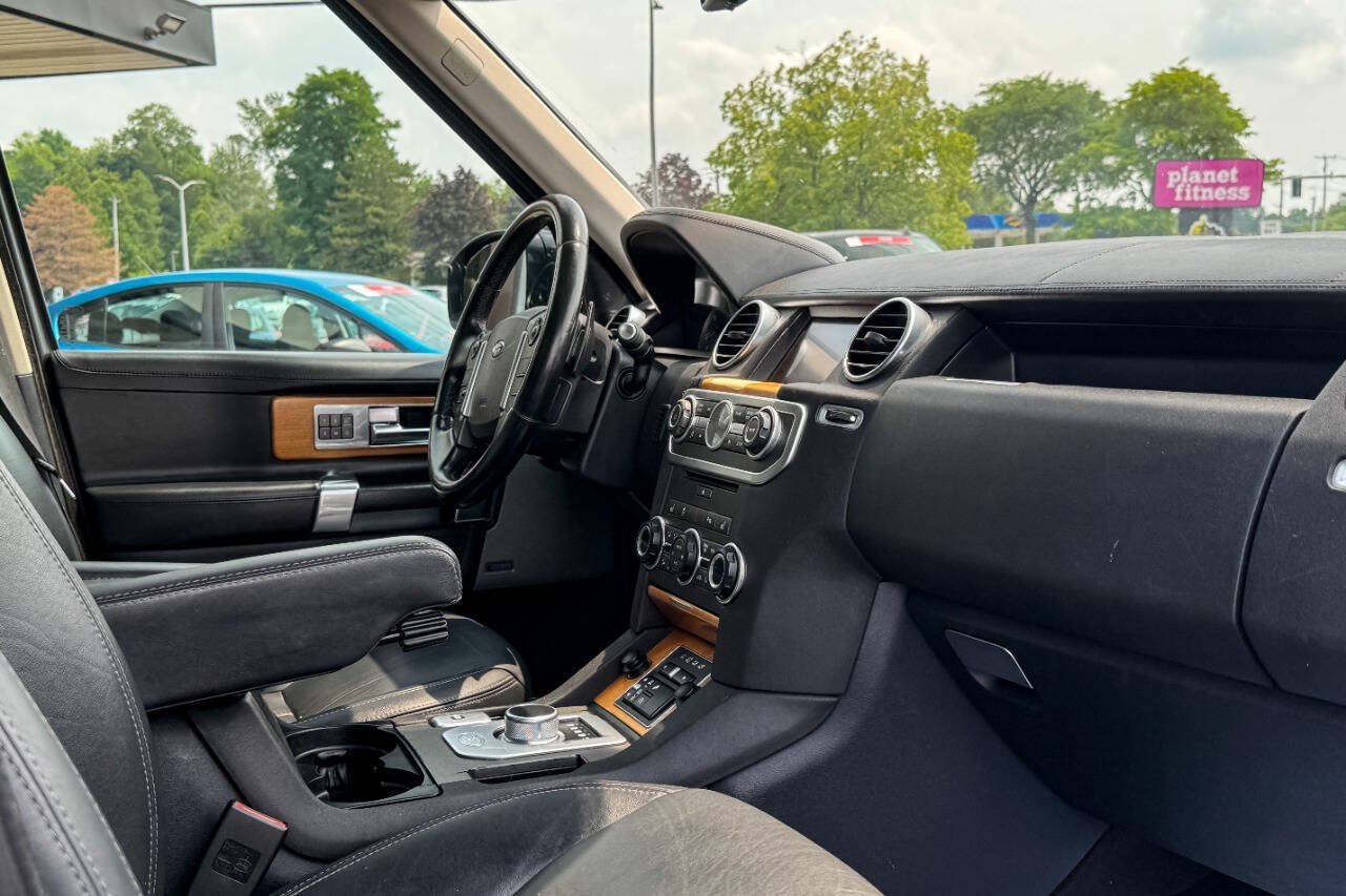 Used 2016 Land Rover LR4 HSE LUX AWD/4WD image 15