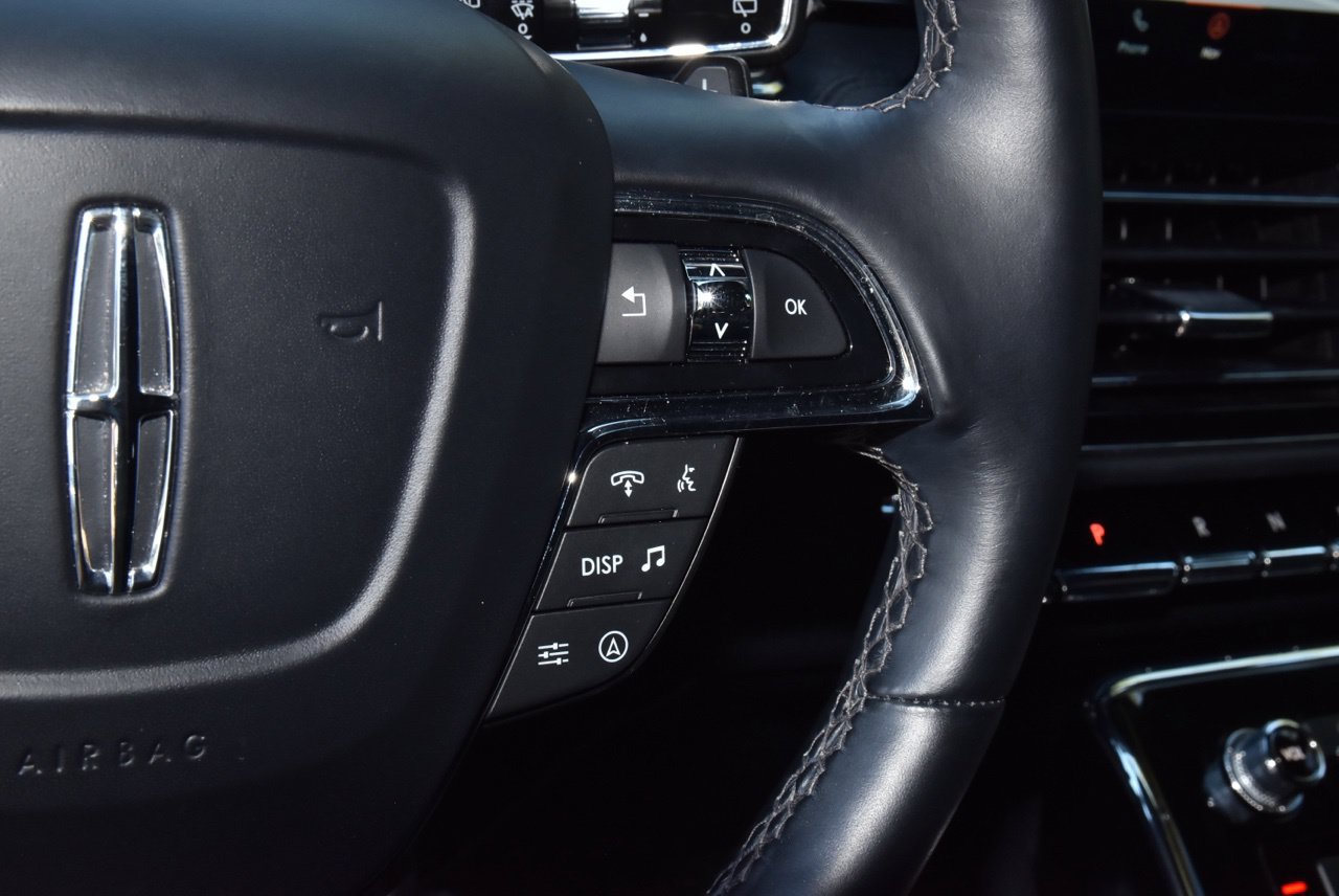 Used 2023 Lincoln Navigator 2WD image 25