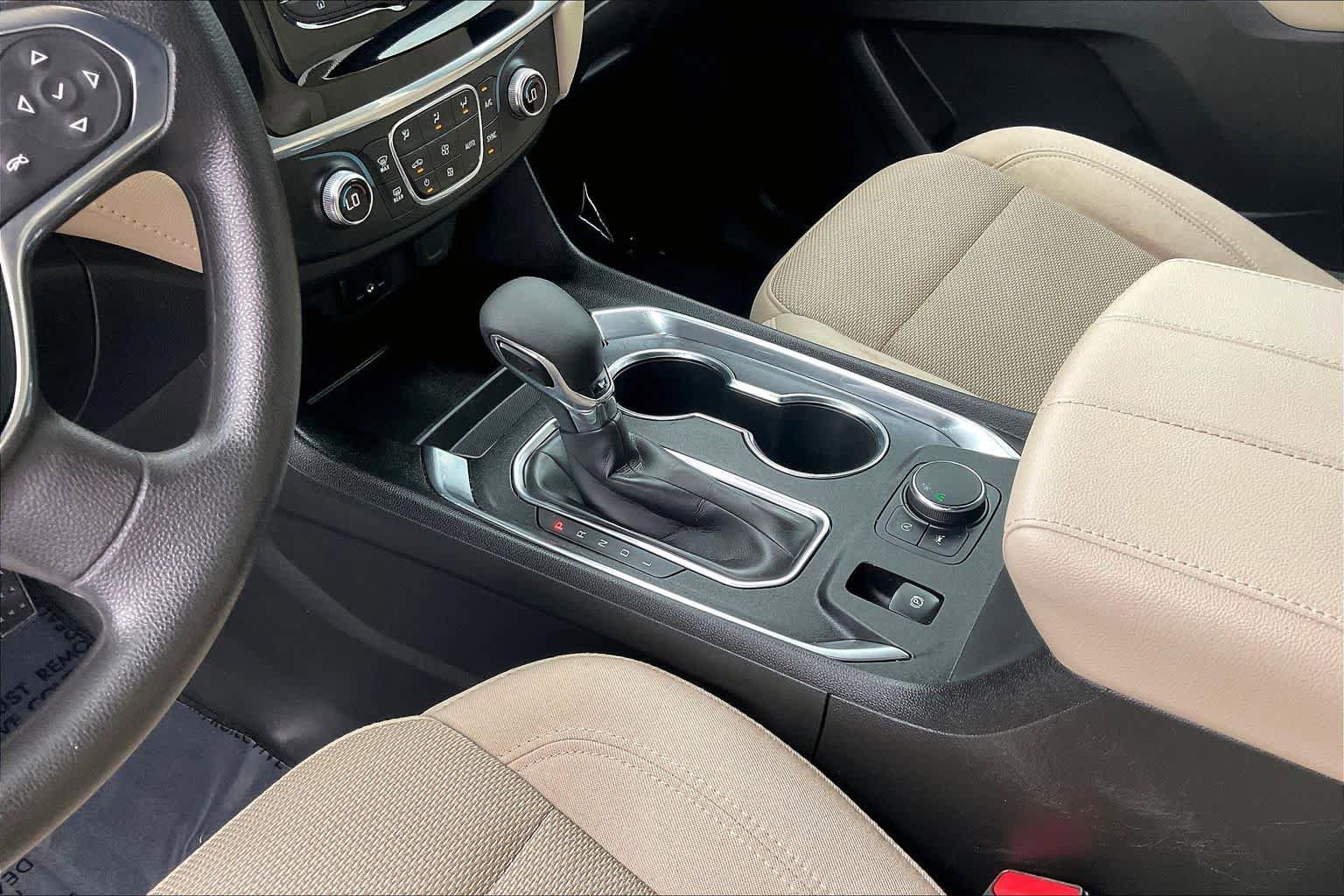 Used 2023 Chevrolet Traverse LS FWD image 15