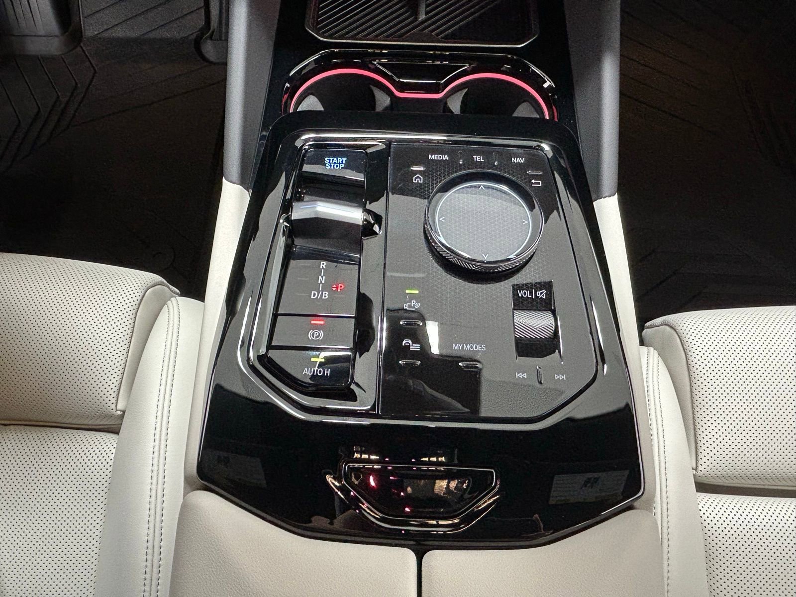 Used 2026 BMW i5 eDrive40 w/ Premium Package image 23