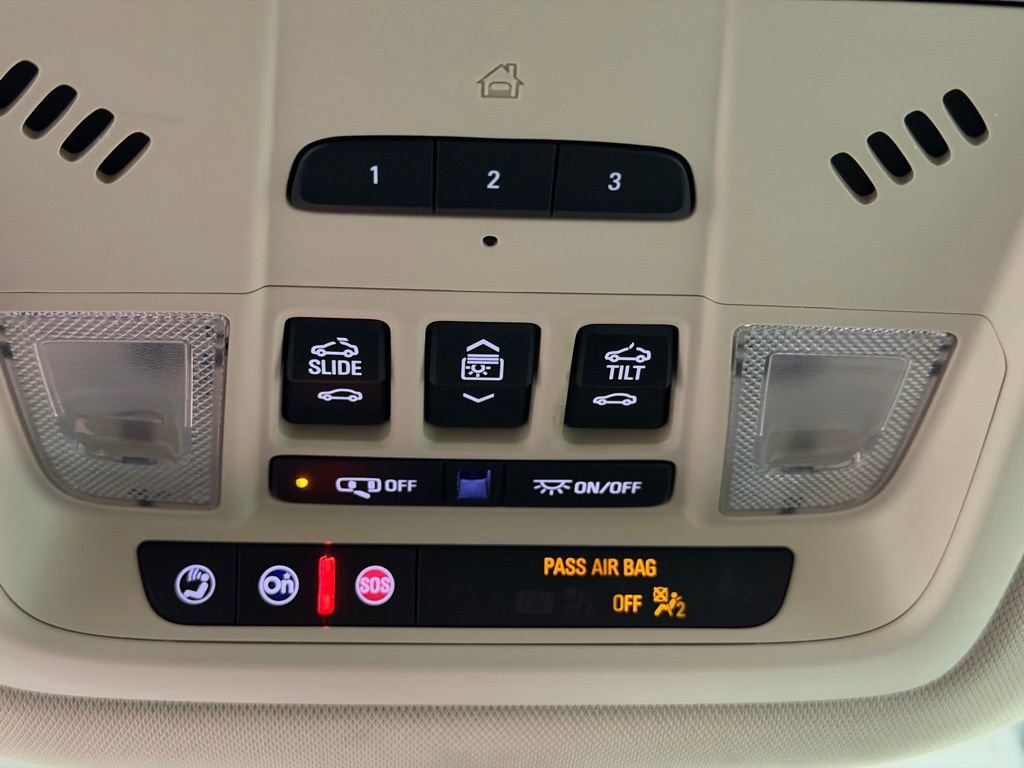 Certified 2022 Buick Enclave Avenir w/ Avenir Technology Package image 43