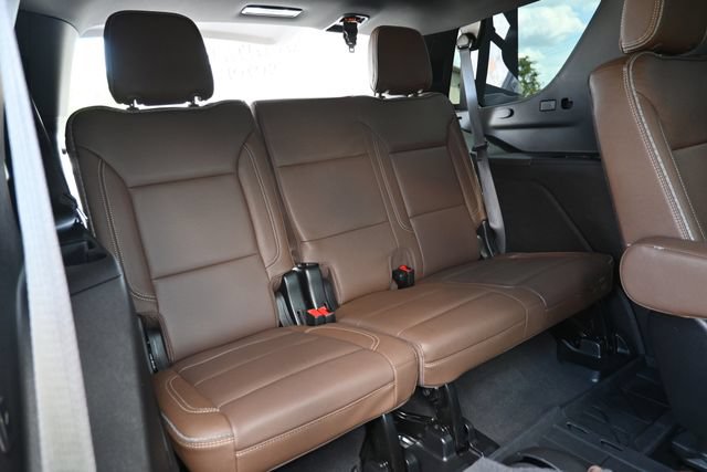 Used 2024 Chevrolet Tahoe High Country AWD/4WD image 21