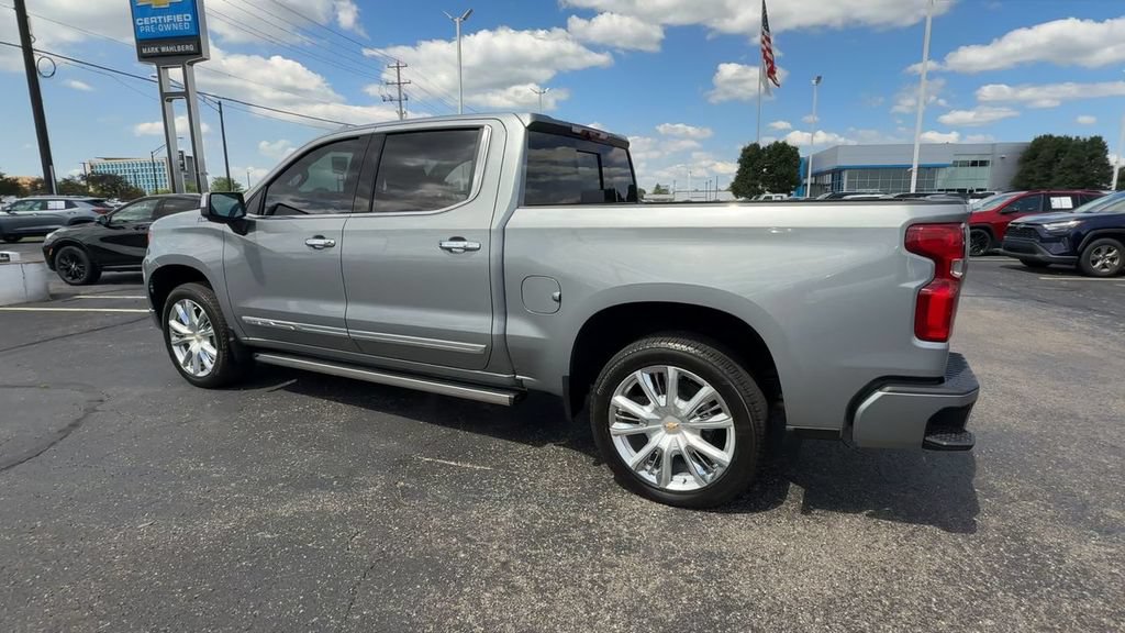 Used 2024 Chevrolet Silverado 1500 High Country AWD/4WD image 6