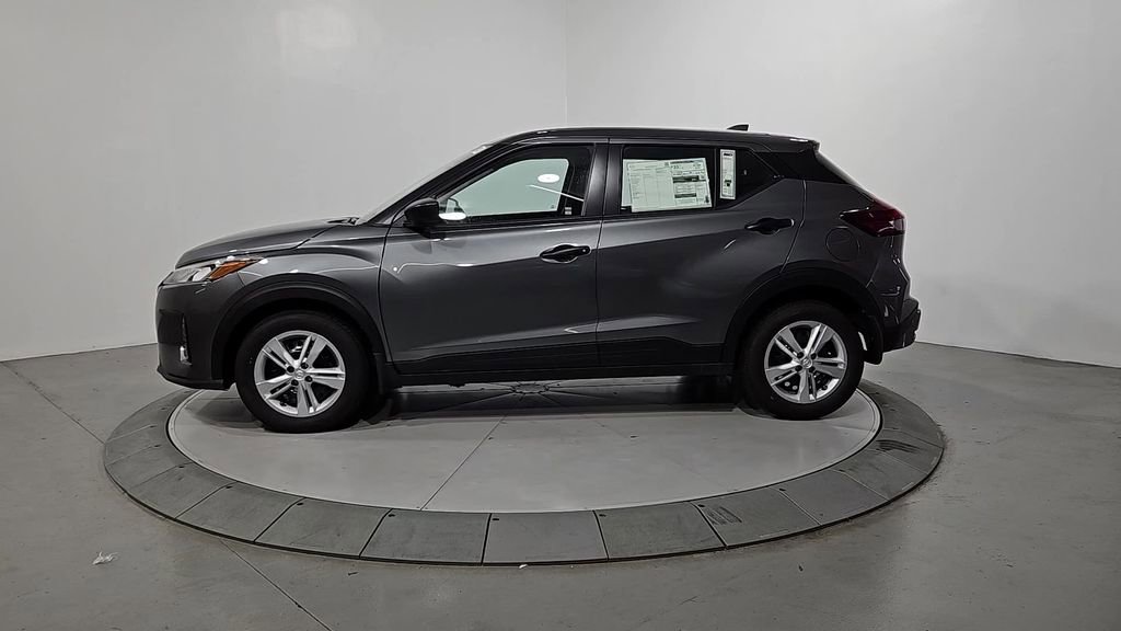 New 2025 Nissan Kicks Play S video 2