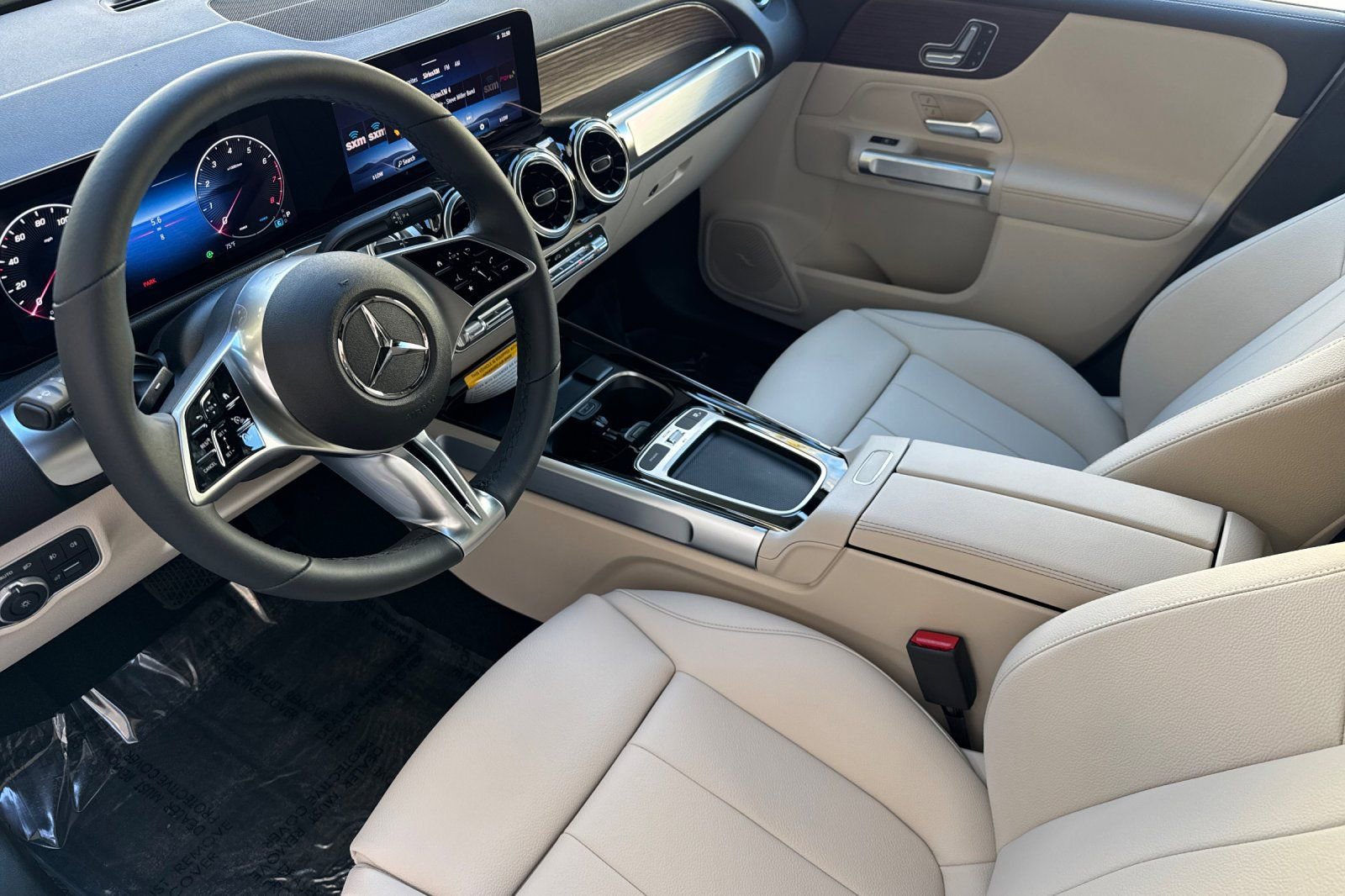 New 2026 Mercedes-Benz GLB 250 image 17