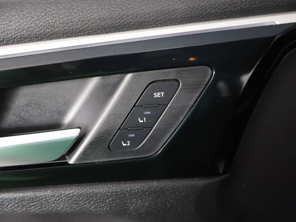 Used 2022 Mitsubishi Outlander SEL AWD/4WD image 40