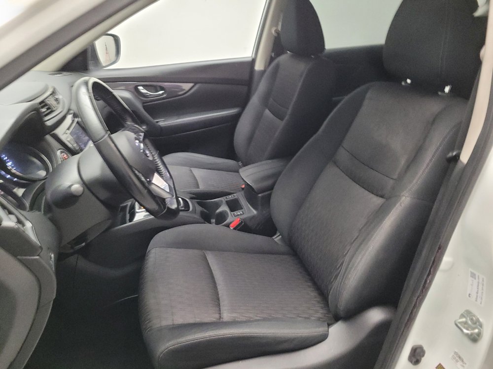 Used 2020 Nissan Rogue SV FWD image 17