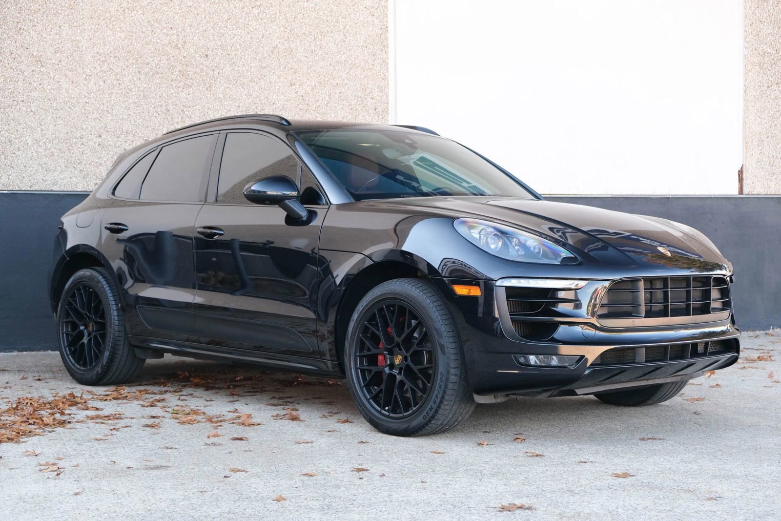 Used 2017 Porsche Macan GTS w/ Premium Package Plus image 4