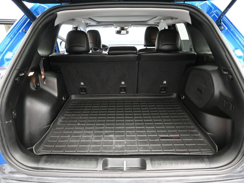 Used 2022 Jeep Cherokee Latitude Lux w/ Sun & Sound Group image 29