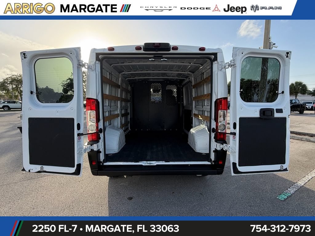 Used 2025 RAM ProMaster 2500 w/ U-Haul Equipment Group FWD image 11