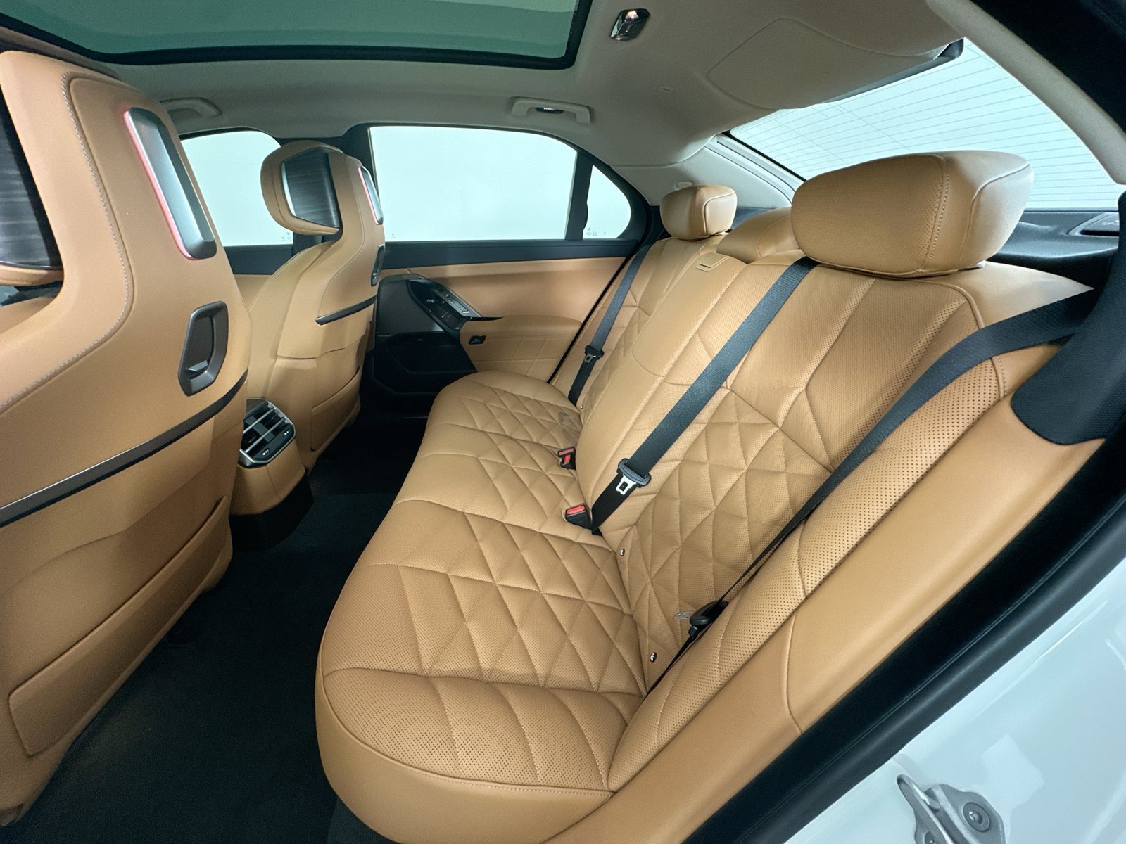 New 2027 BMW 740i xDrive AWD/4WD image 37