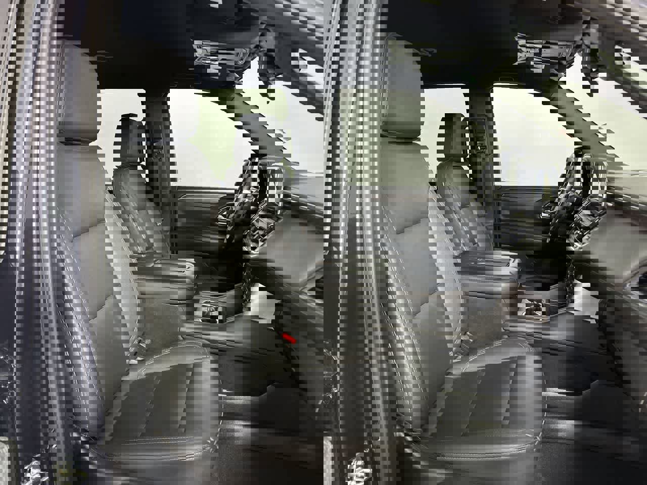 Used 2024 Chevrolet Suburban LT image 20