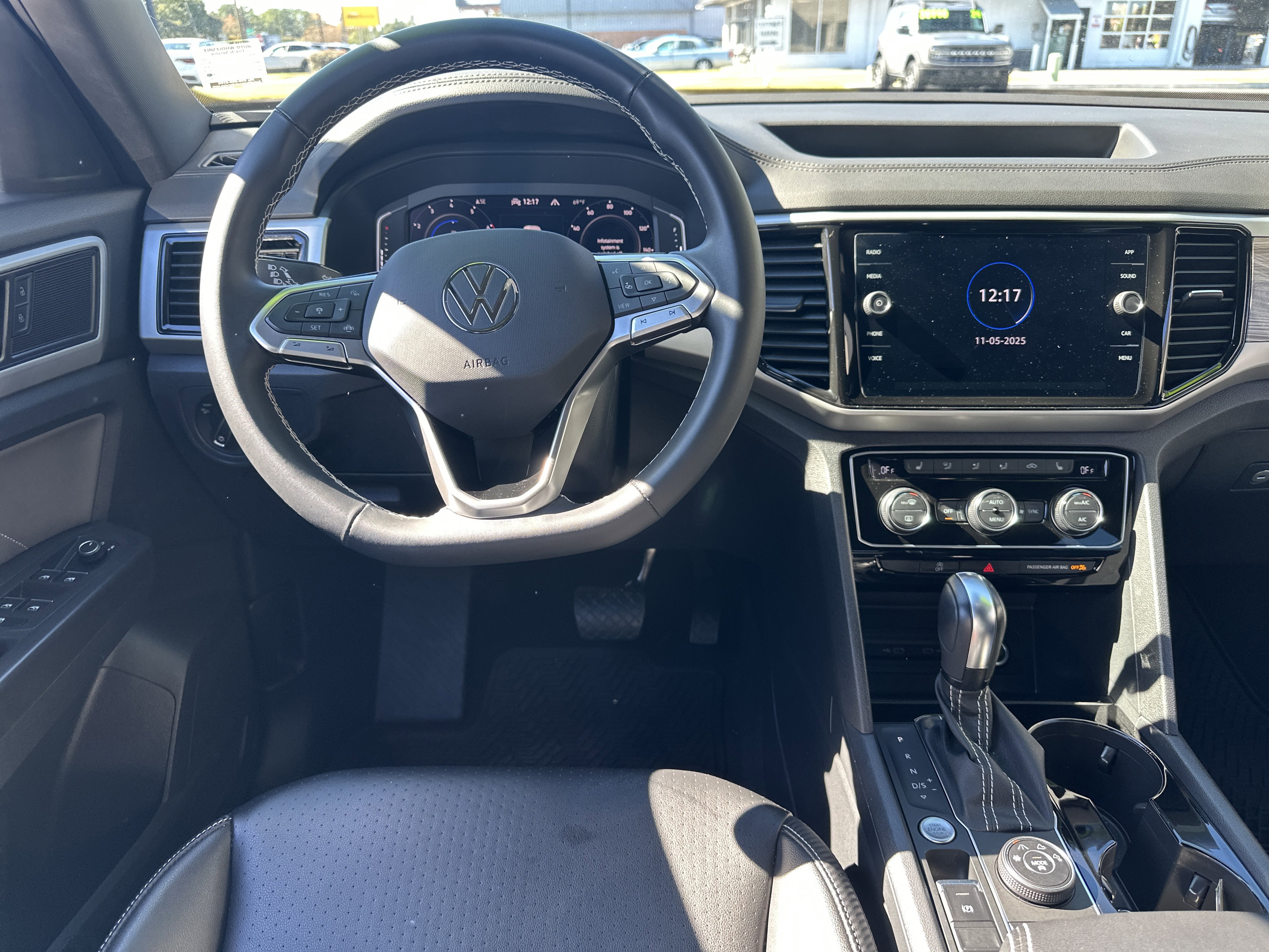 Used 2022 Volkswagen Atlas Cross Sport SE image 15