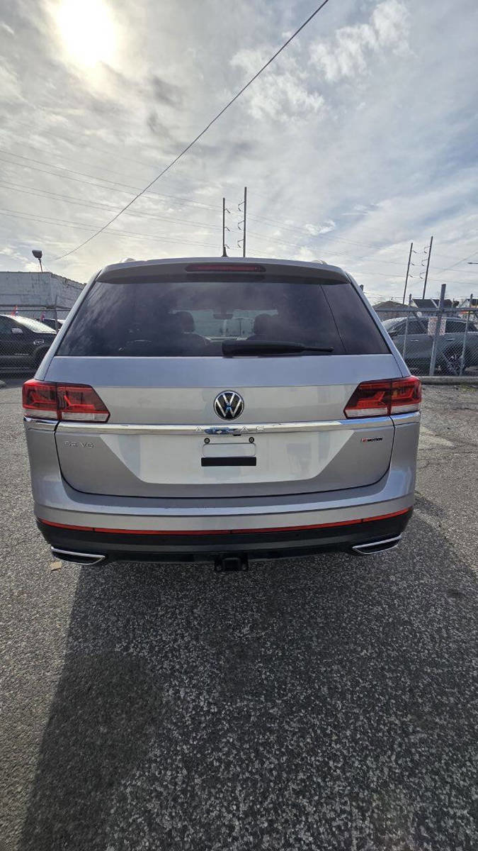 Used 2021 Volkswagen Atlas SE image 5