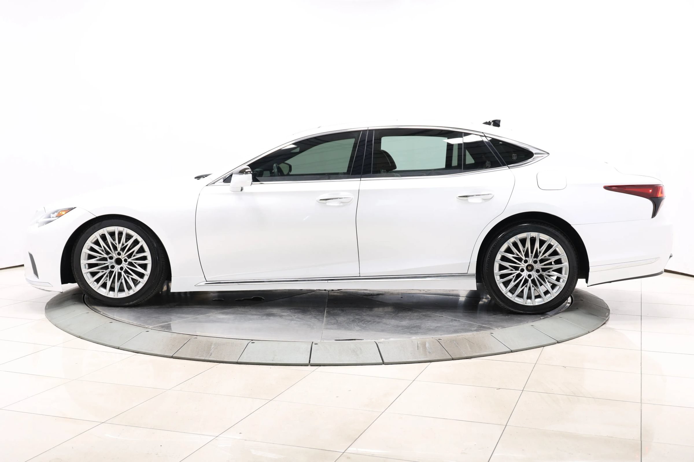 Used 2024 Lexus LS 500 w/ Interior Upgrade Package RWD image 7