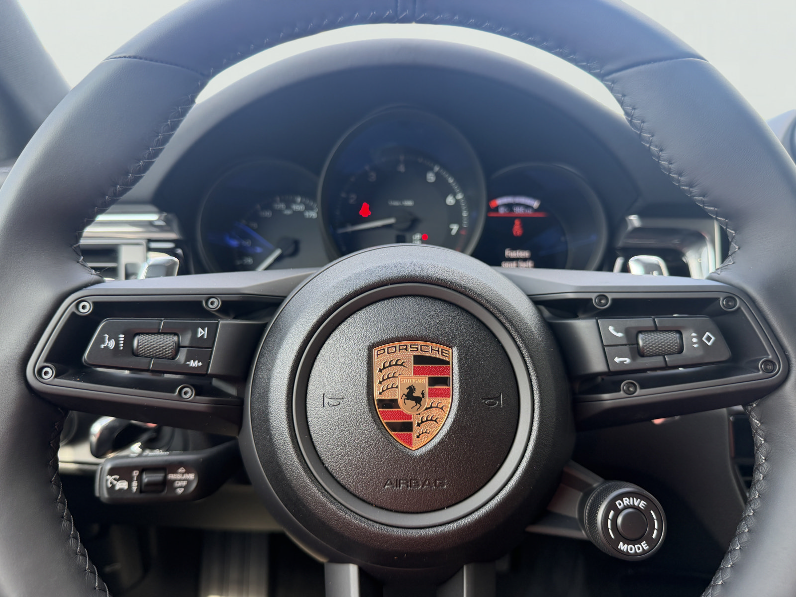 New 2026 Porsche Macan AWD/4WD image 35