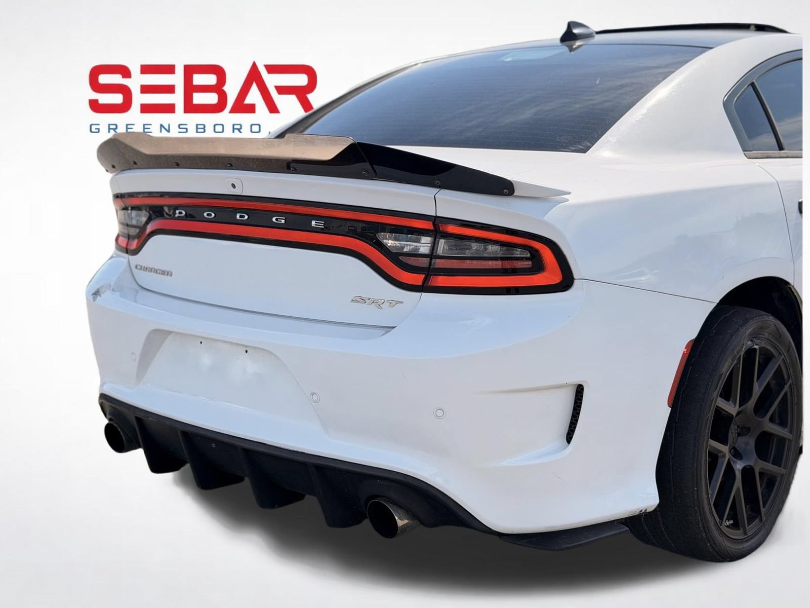 Used 2016 Dodge Charger SRT Hellcat RWD image 5
