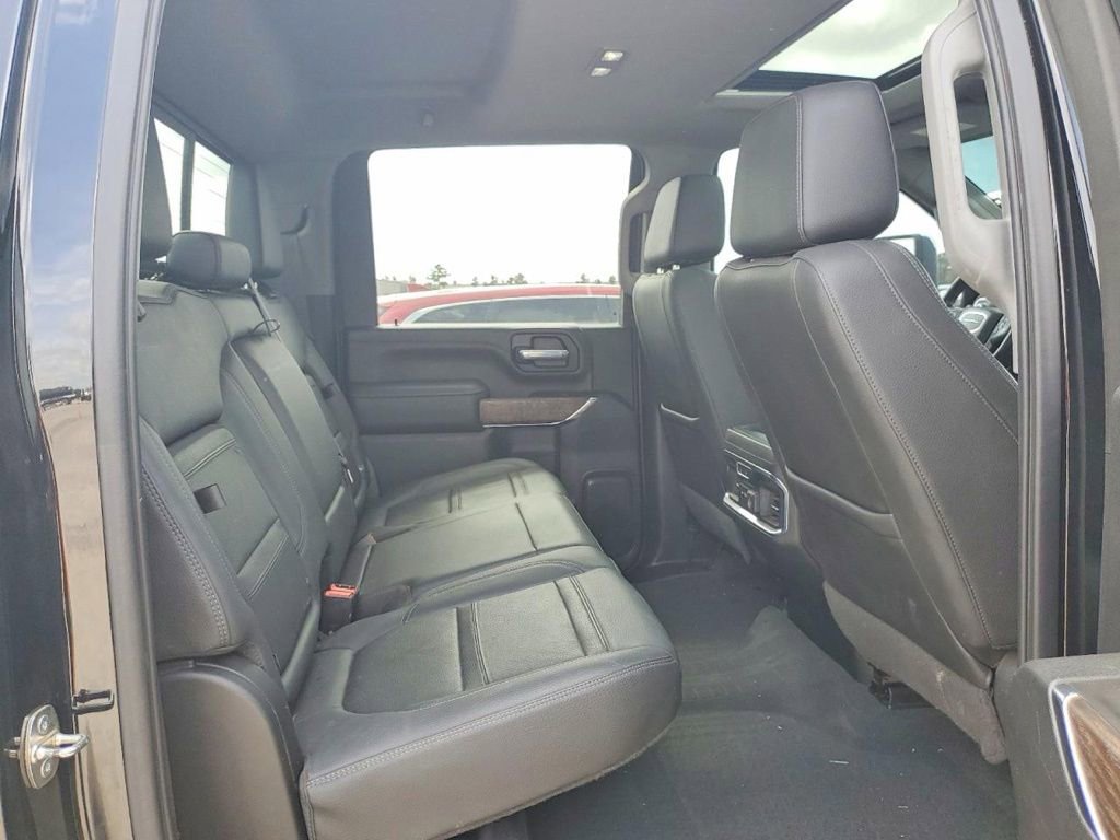 Used 2021 GMC Sierra 2500 Denali w/ Denali Black Diamond Edition image 8