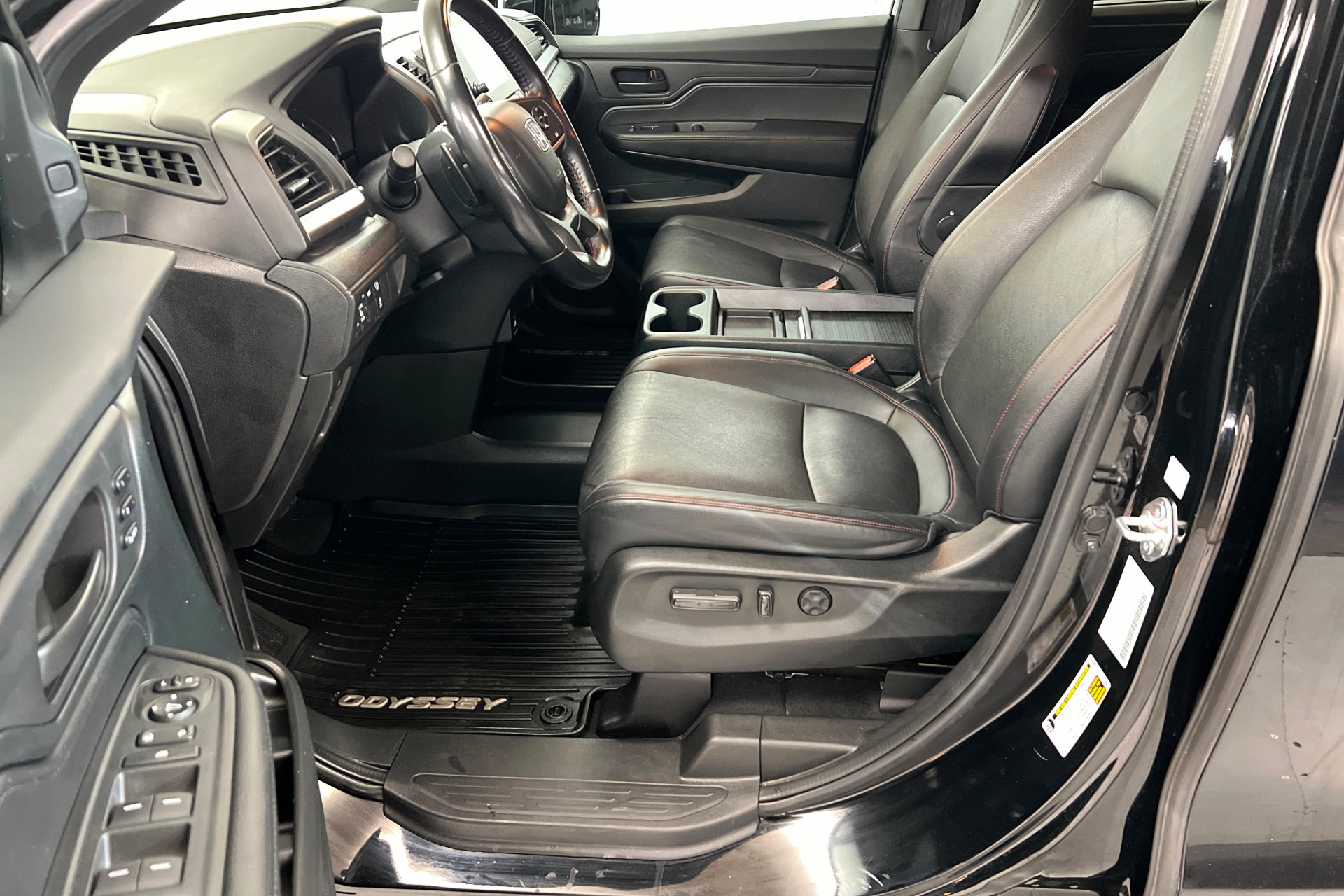 Used 2023 Honda Odyssey Sport image 18