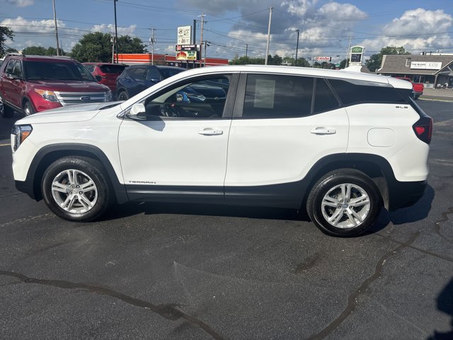 Used 2023 GMC Terrain SLE image 6