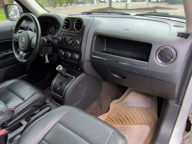 Used 2015 Jeep Patriot High Altitude FWD image 26