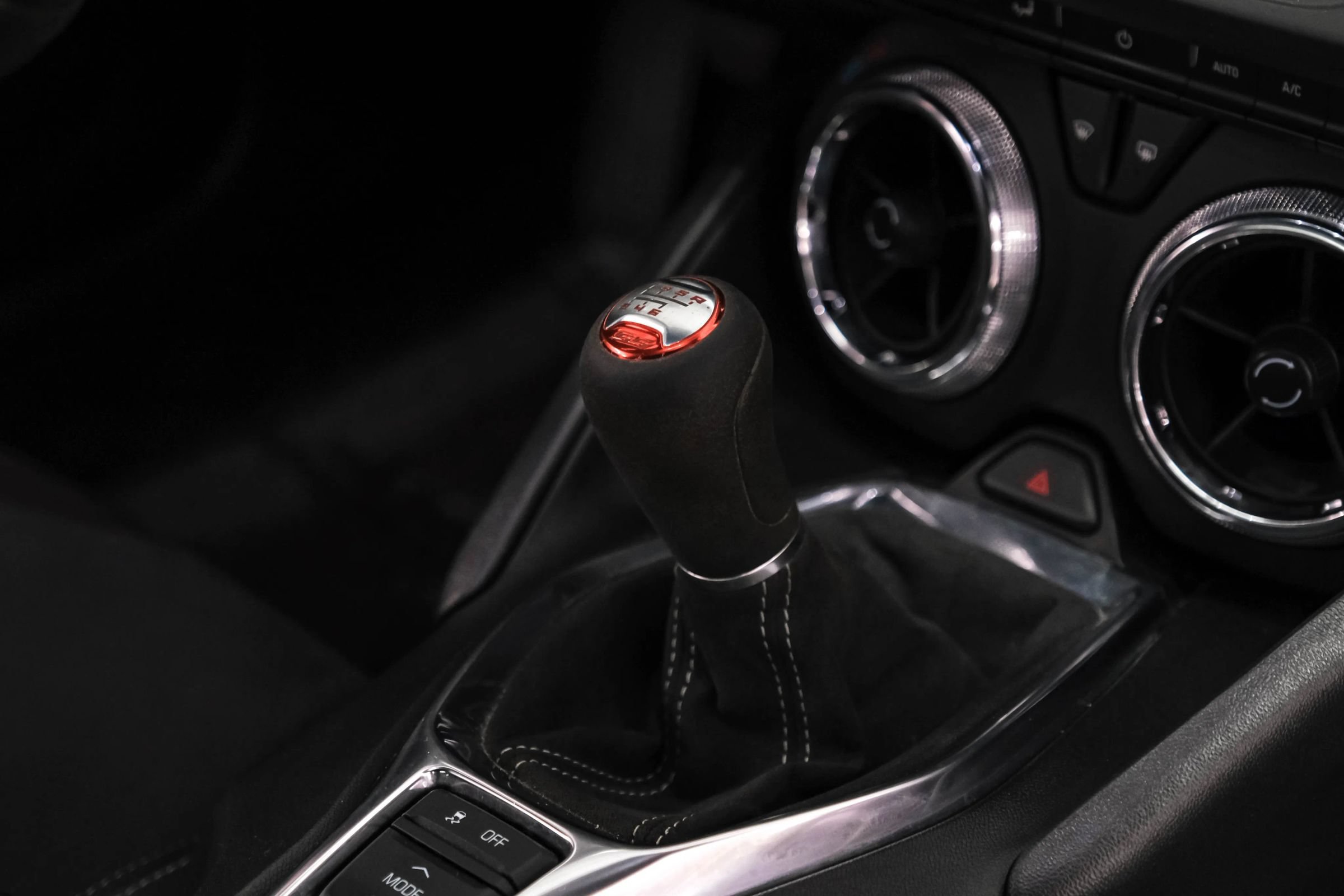 Used 2019 Chevrolet Camaro SS RWD image 23