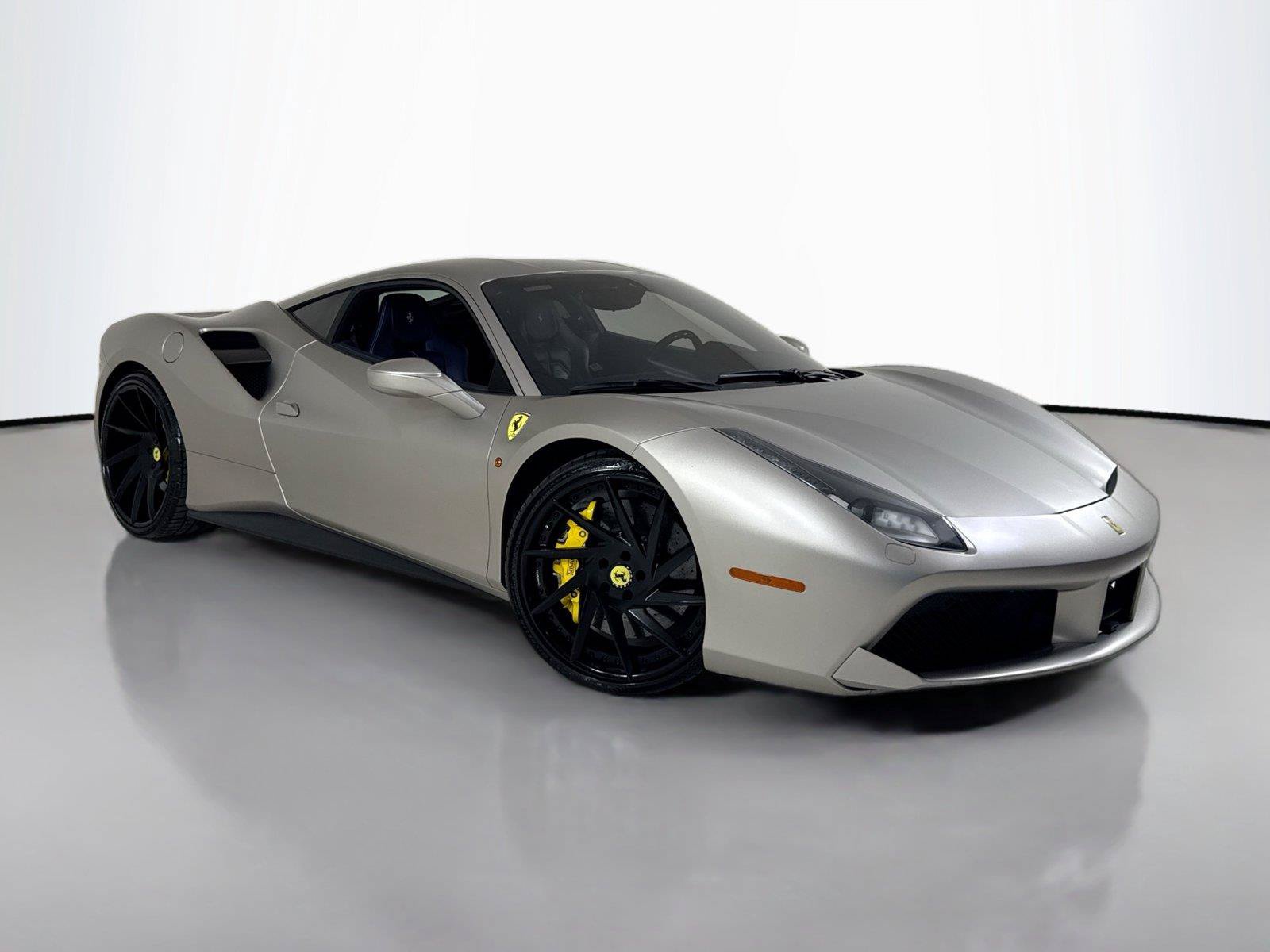 Used 2016 Ferrari 488 GTB RWD image 40