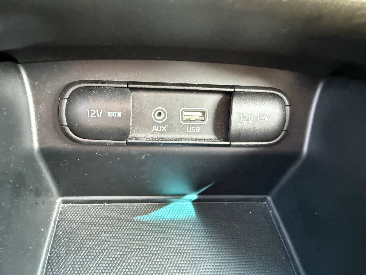 Used 2020 Kia Sorento S AWD/4WD image 29