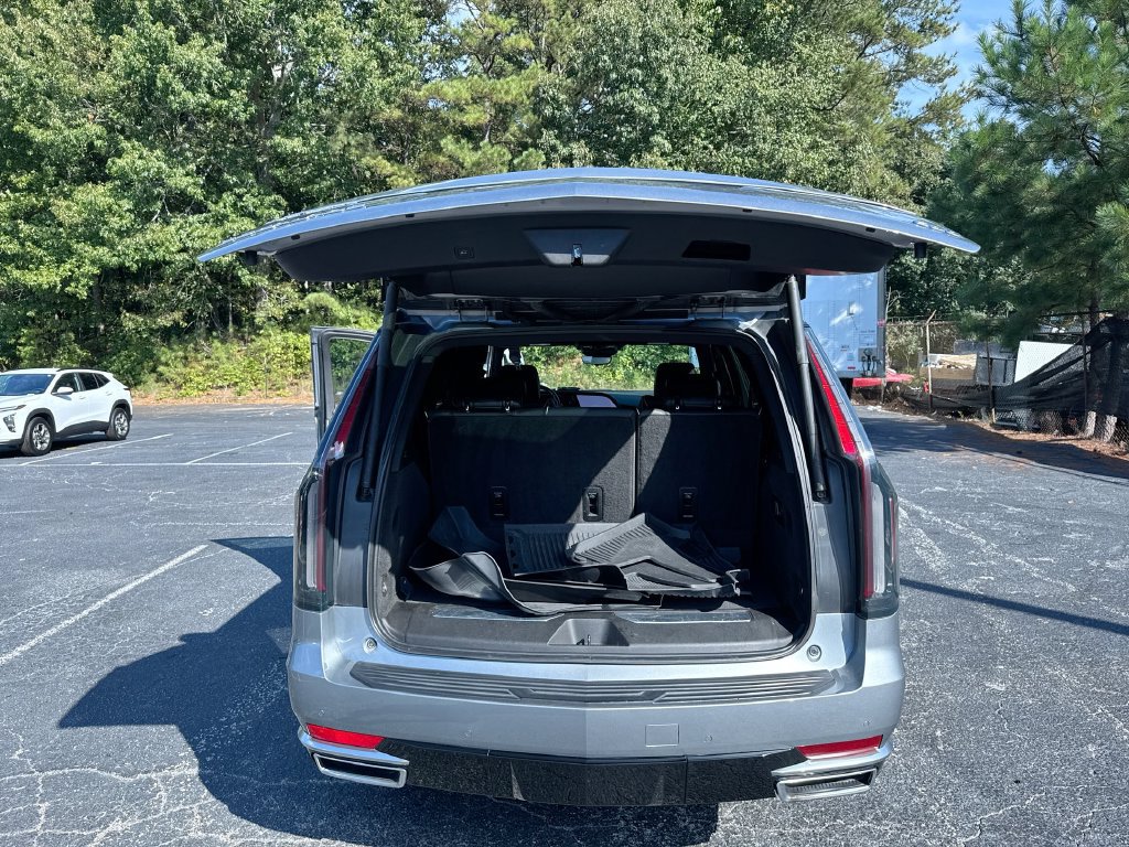 Used 2023 Cadillac Escalade Premium Luxury RWD image 35