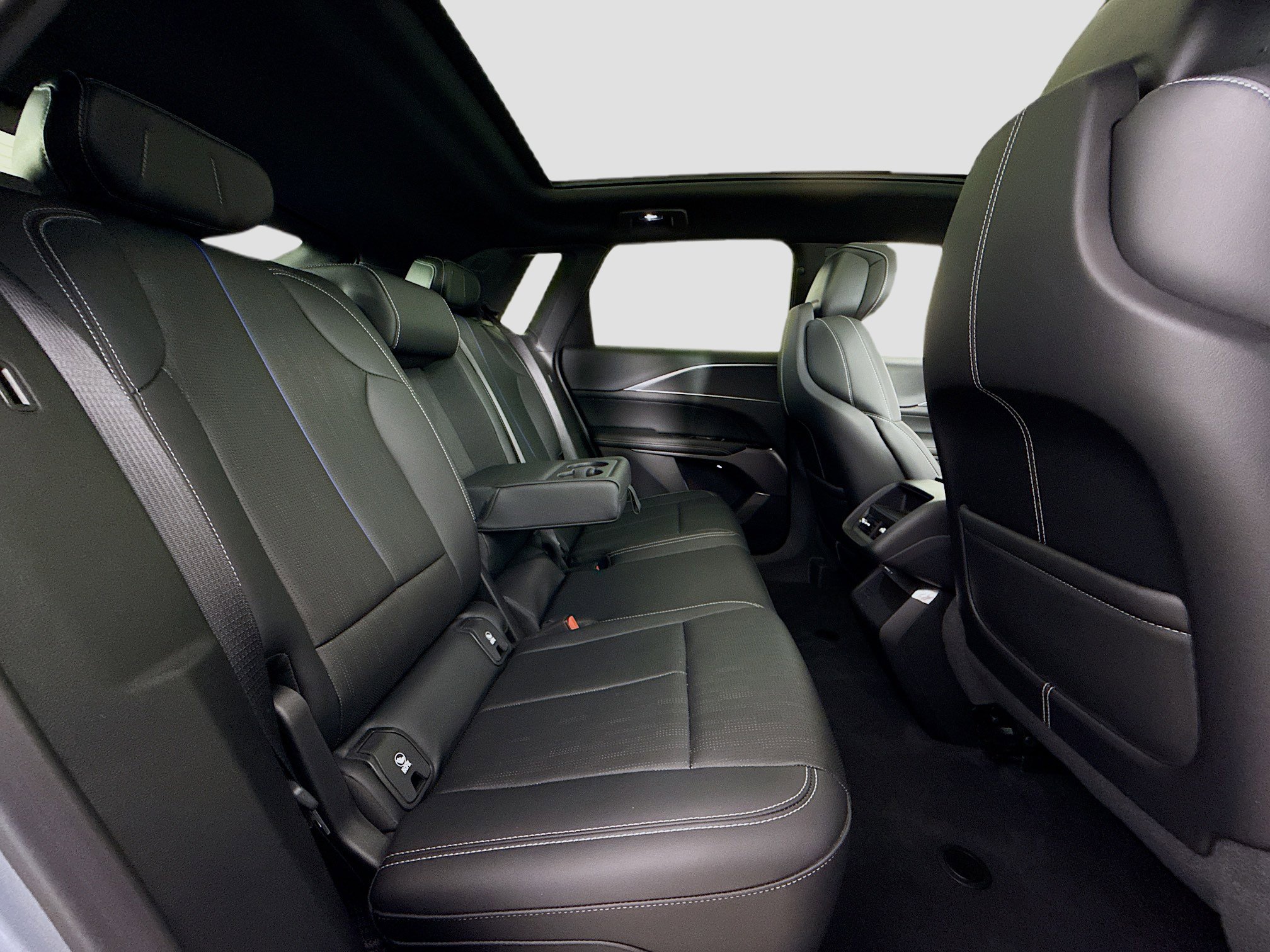 Used 2025 Cadillac Lyriq Luxury RWD image 29