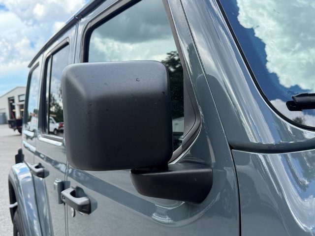 Used 2026 Jeep Wrangler Unlimited Sahara AWD/4WD image 11