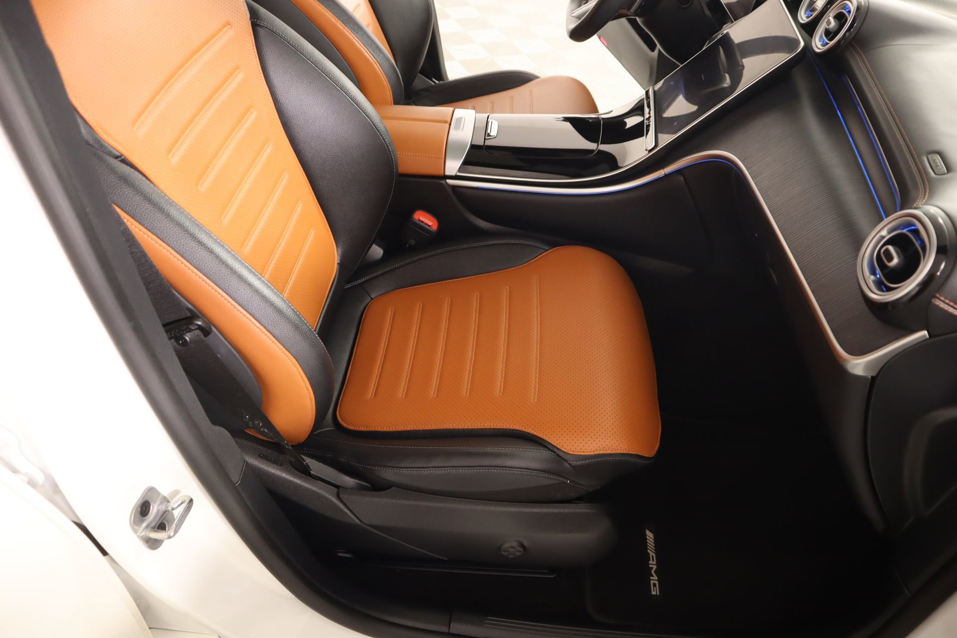 Used 2023 Mercedes-Benz GLC 300 4MATIC image 12