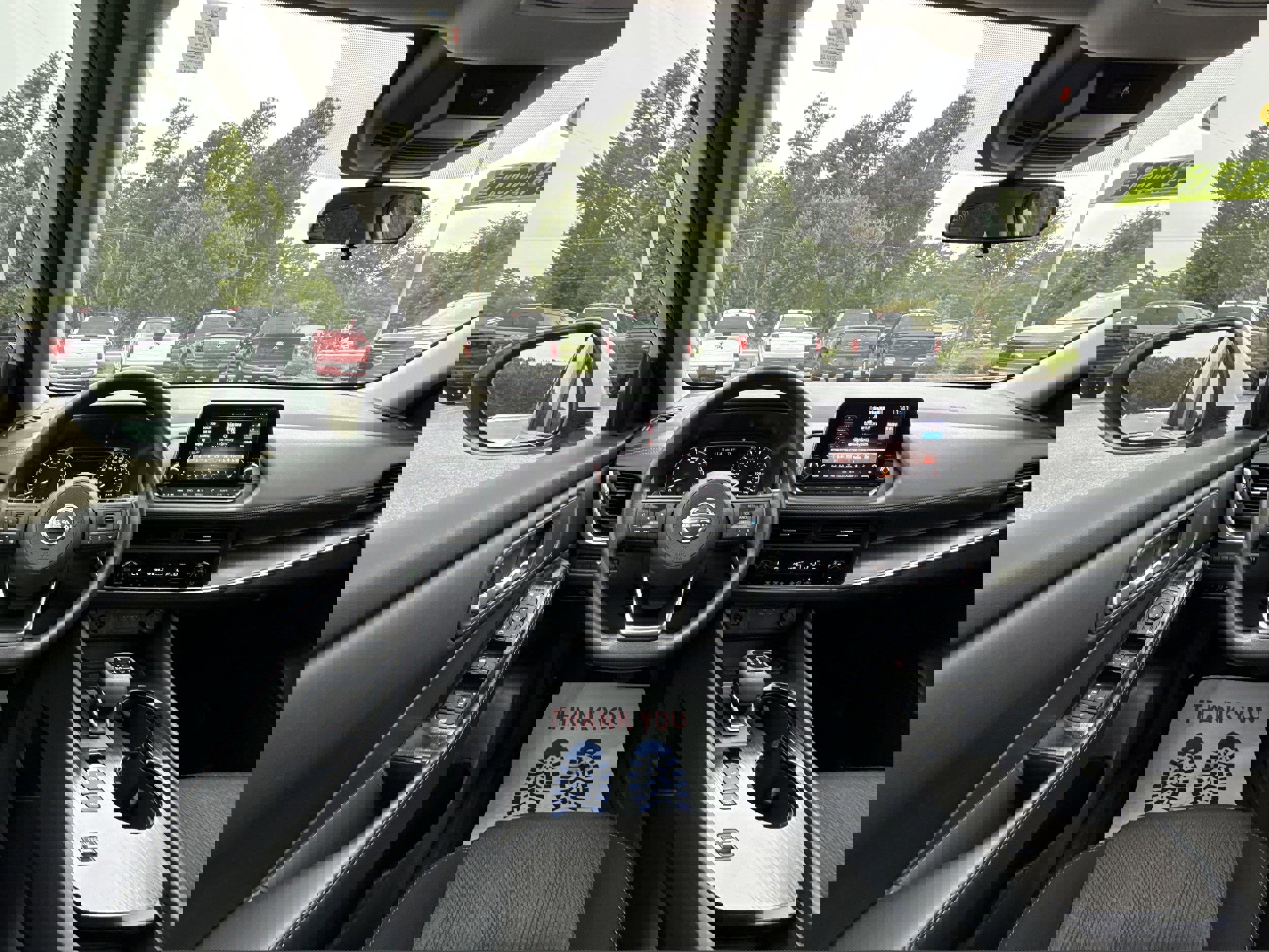 Used 2024 Nissan Rogue SV image 12