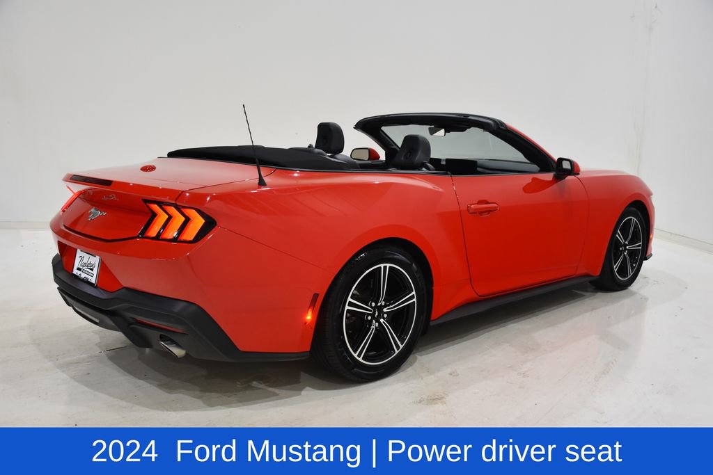 Used 2024 Ford Mustang Convertible image 9