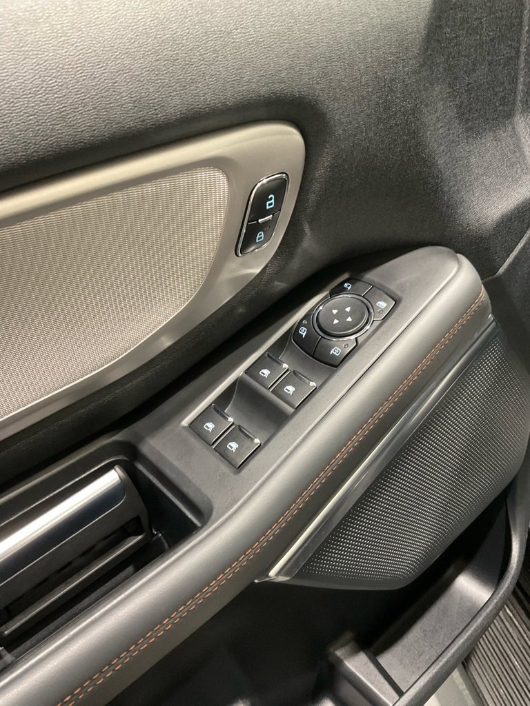 Used 2025 Ford Expedition Active image 7