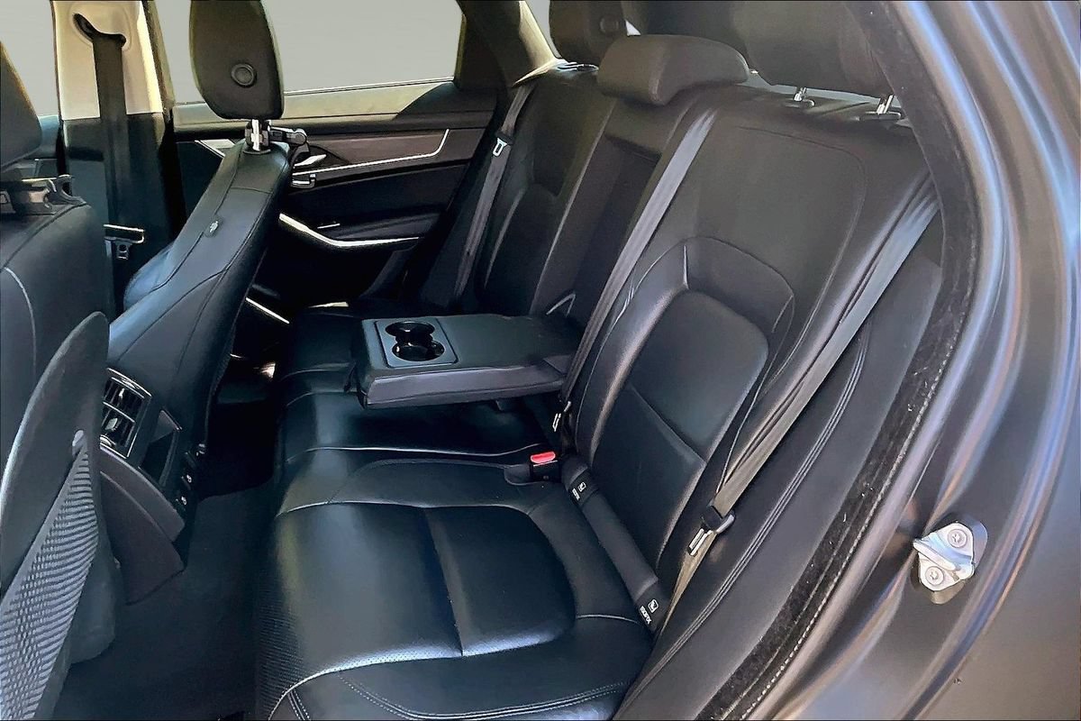 Used 2021 Jaguar F-PACE S AWD/4WD image 16