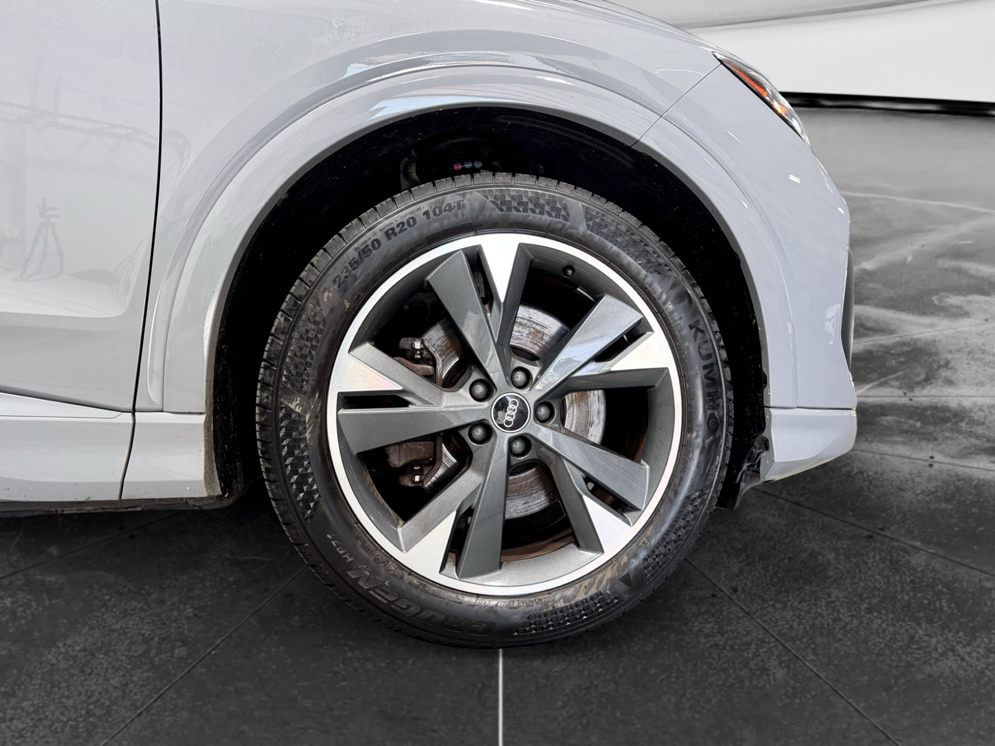 Used 2022 Audi Q4 e-tron Premium Plus AWD/4WD image 36