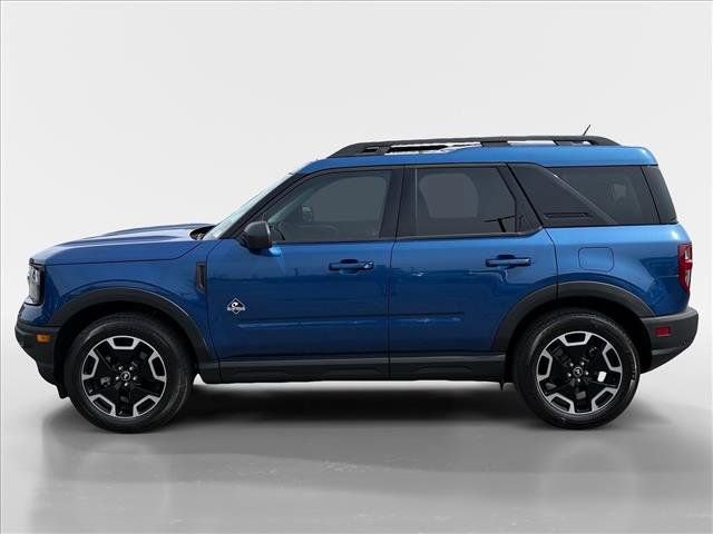 Used 2023 Ford Bronco Sport Outer Banks w/ Tech Package AWD/4WD image 3