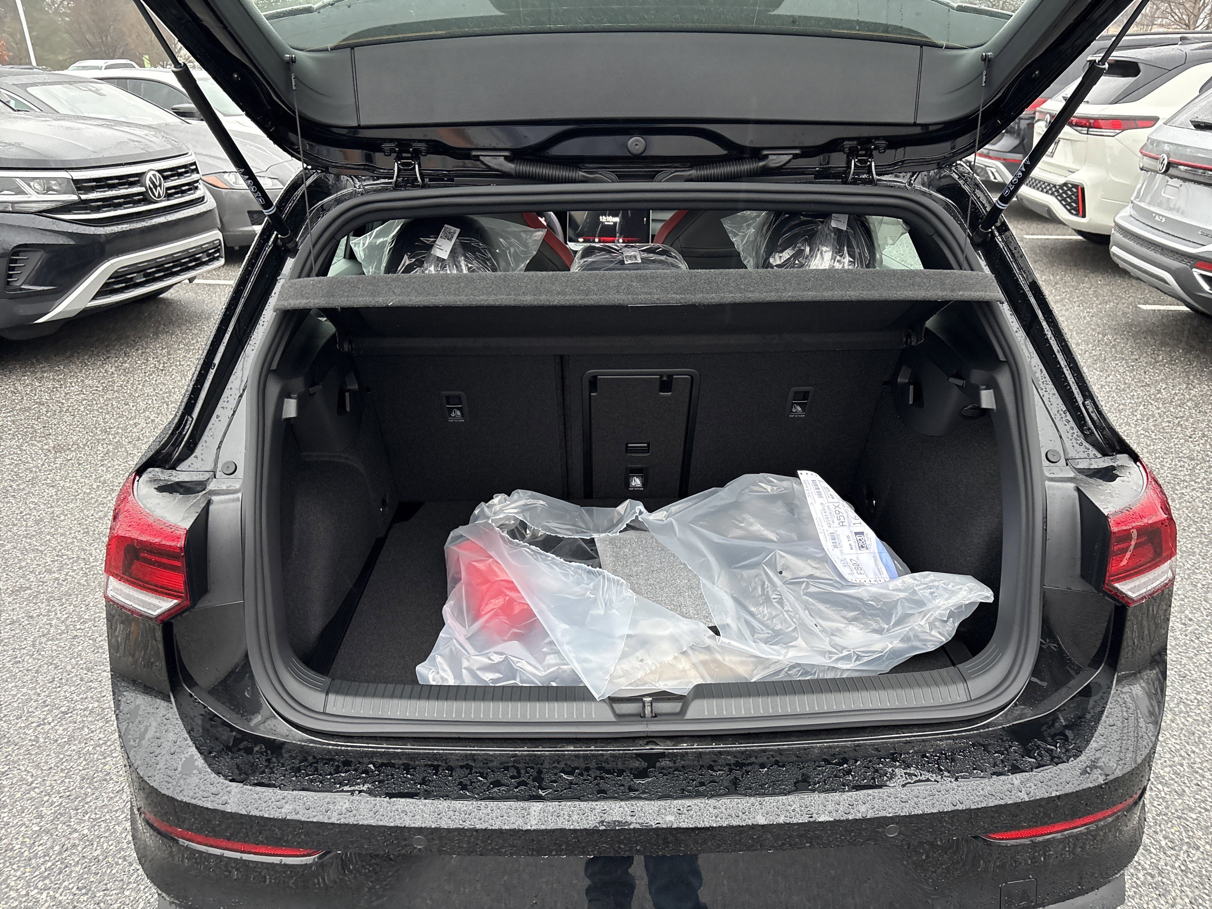 New 2026 Volkswagen GTI SE image 14