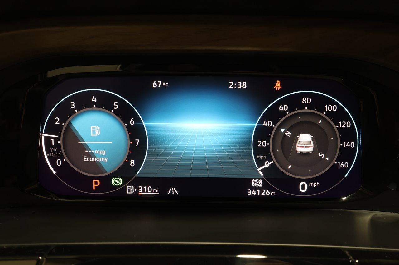 Used 2025 Volkswagen Atlas SE image 11