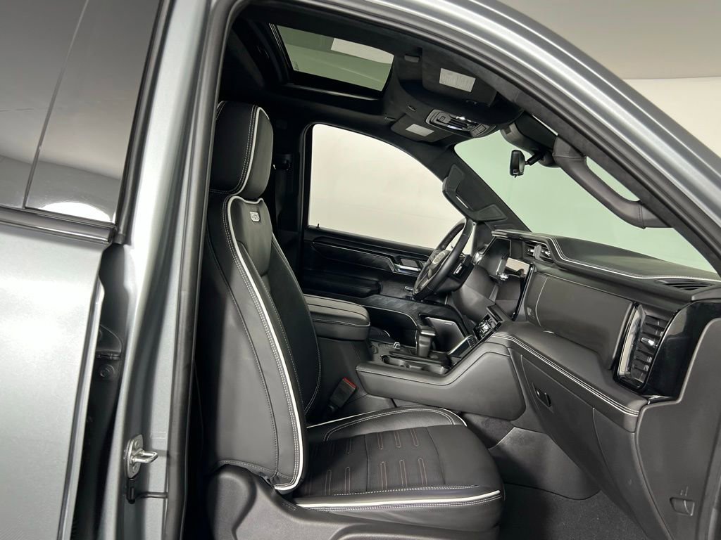 Used 2024 GMC Sierra 1500 AT4X image 33