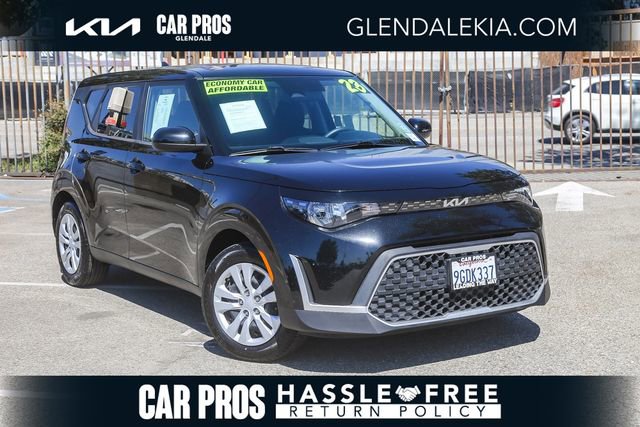 Used 2023 Kia Soul LX image 1