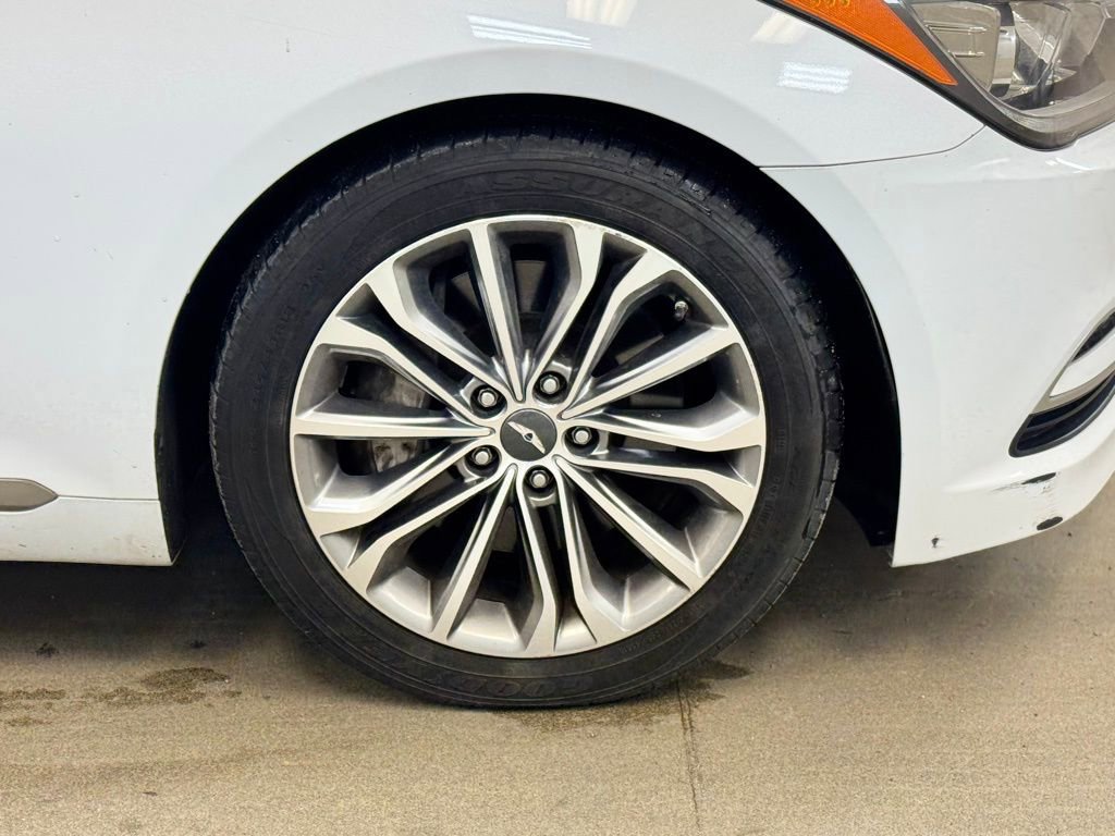Used 2015 Hyundai Genesis 3.8 w/ Option Group 02 image 4