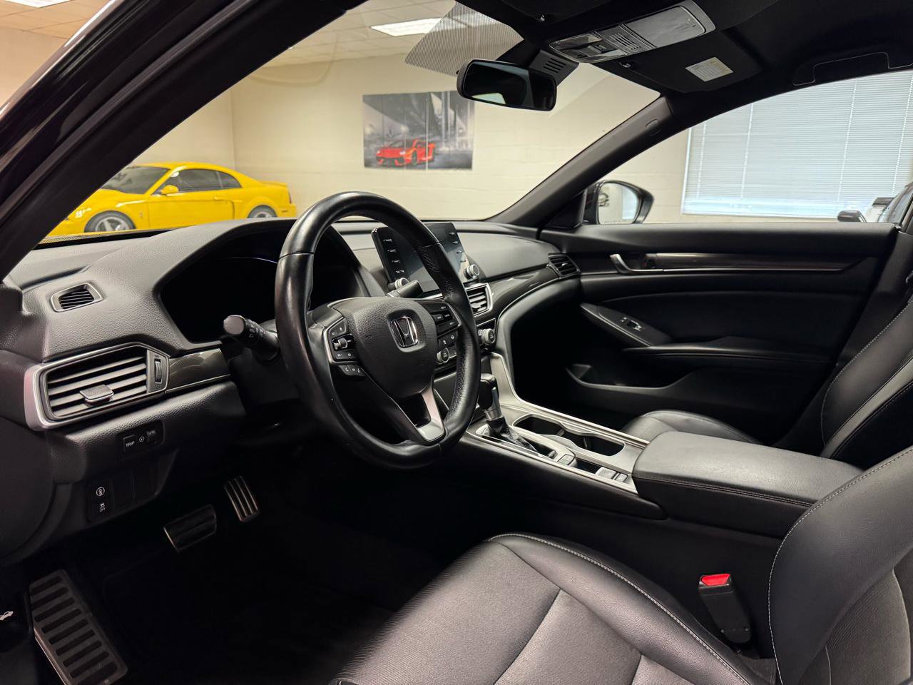 Used 2018 Honda Accord Sport image 21