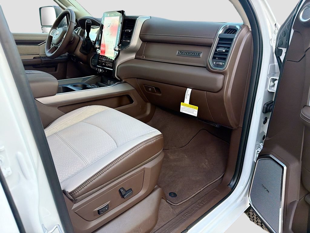 New 2026 RAM 3500 Laramie AWD/4WD image 13